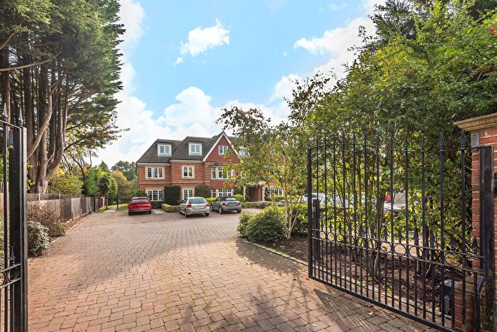 1 Bedroom Flat For Sale In Shoppenhangers Road, Maidenhead, SL6