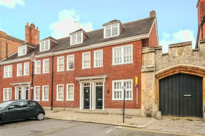 3 Bedroom Terraced House To Rent In Park Street, Windsor, Berkshire, SL4