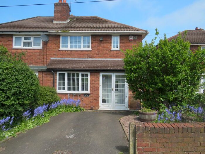 2 Bedroom Semi-Detached House To Rent In Barncroft Road, Tividale, Oldbury, B69