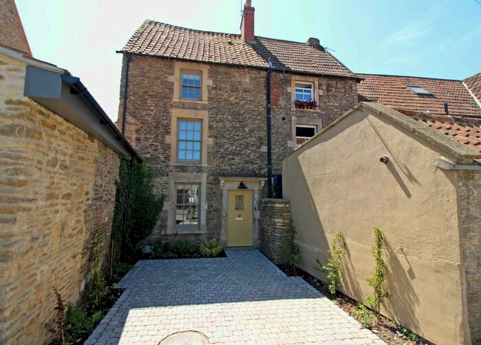 2 Bedroom Cottage To Rent In Keyford, Frome, BA11