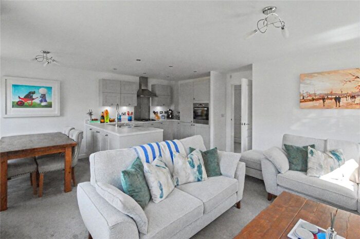 2 Bedroom Flat For Sale In Ezart Avenue, Wetherby, West Yorkshire, LS22