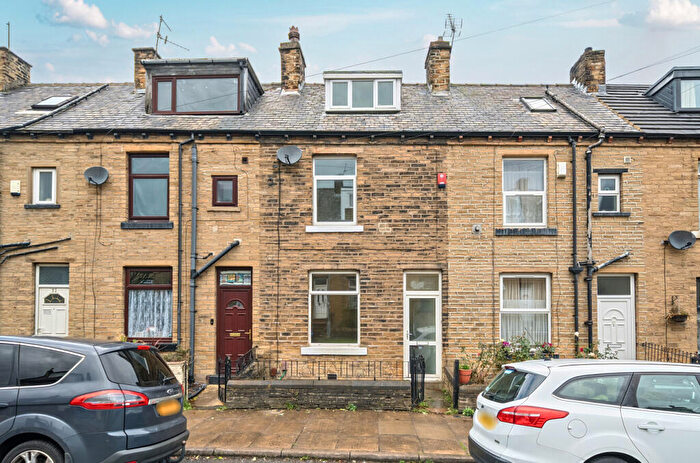 3 Bedroom Terraced House For Sale In Burton Street, Bradford, West Yorkshire, Uk, BD4