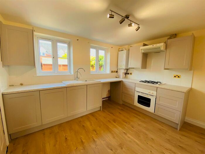 3 Bedroom Town House To Rent In Firth Park, Uppingham, Oakham, LE15