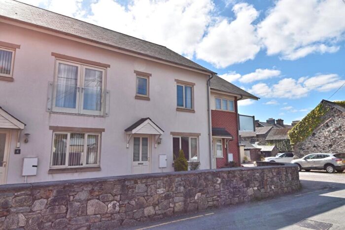4 Bedroom House For Sale In Arenig Street, Bala, LL23