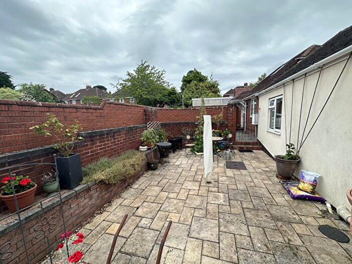 1 Bedroom Apartment To Rent In Egham Avenue, Exeter, EX2