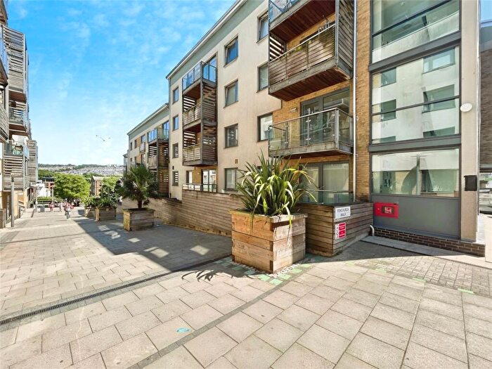 2 Bedroom Apartment For Sale In Sharpthorne Court, Fleet Street, Brighton, BN1