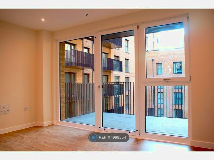 3 Bedroom Flat To Rent In Blackhorse View - Gadwall House, London, E17
