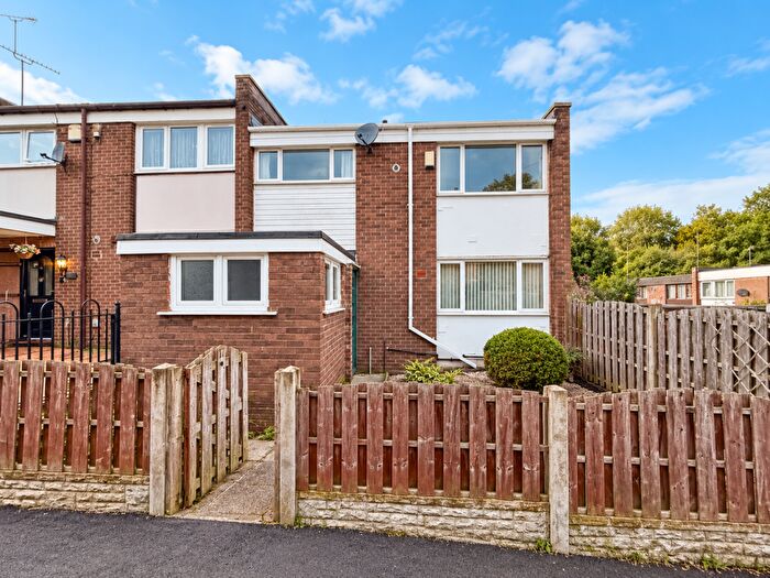 3 Bedroom End Of Terrace House For Sale In Badger Drive, Sheffield, South Yorkshire, S13
