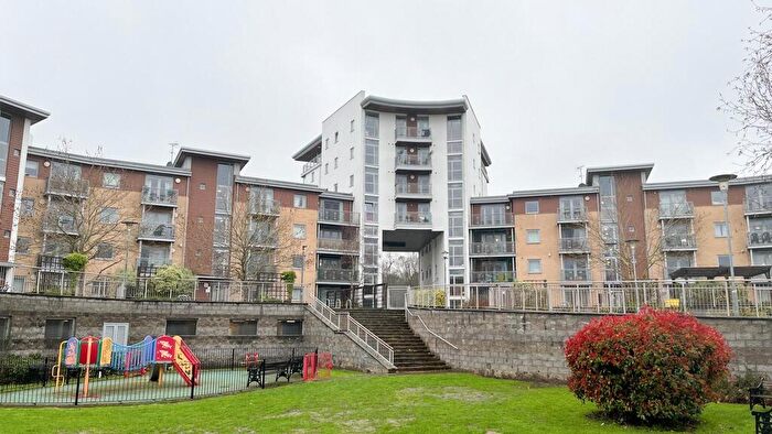 2 Bedroom Apartment To Rent In Kelvin Gate, Bracknell, Berkshire, RG12