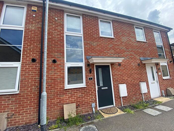 2 Bedroom House To Rent In Diamond Close, Sittingbourne, ME10