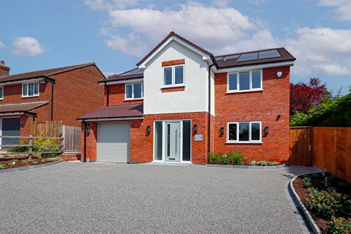 6 Bedroom Detached House For Sale In Mount Pleasant, Stockton, Southam, CV47