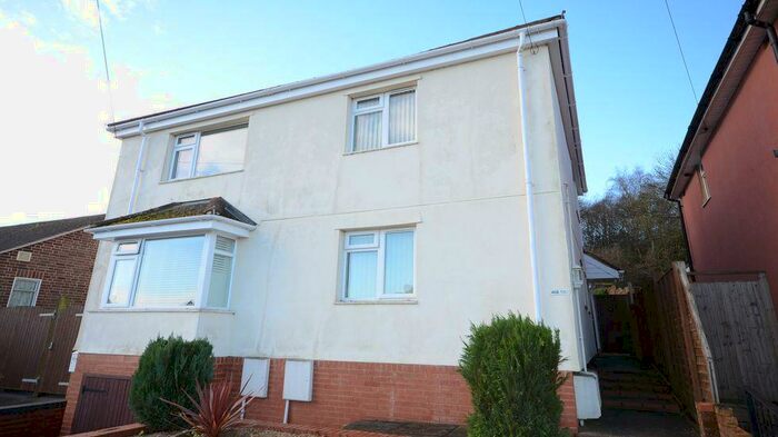 2 Bedroom Apartment To Rent In Thirlmere Avenue, RG30