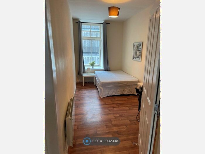4 Bedroom Flat To Rent In George Street, Aberdeen, AB25