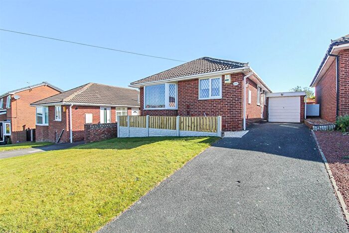 2 Bedroom Detached House For Sale In Wentworth Drive, Crofton, Wakefield, WF4