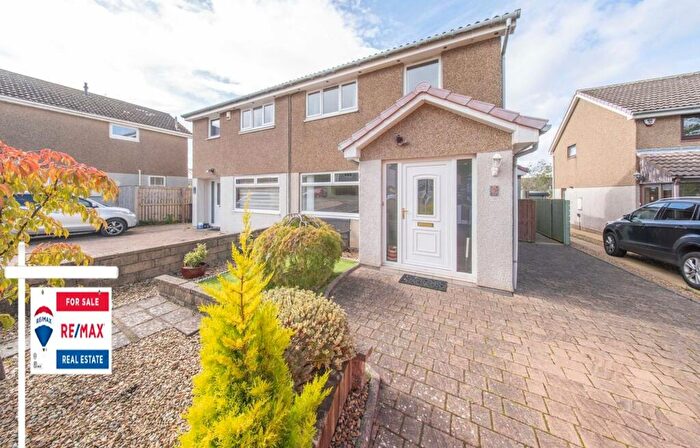 3 Bedroom Semi-Detached House For Sale In Beechbank Crescent, East Calder, EH53