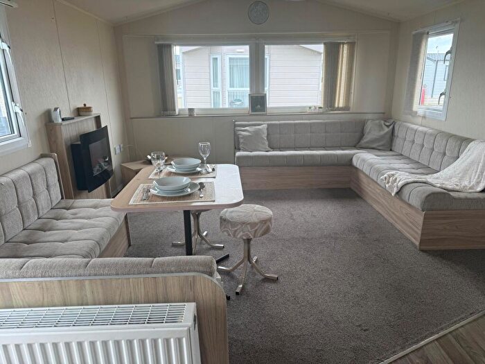 2 Bedroom Caravan For Sale In Willerby Etchingham, Felixstowe Beach Holiday Park, Walton Avenue, Felixstowe, Suffolk, IP11