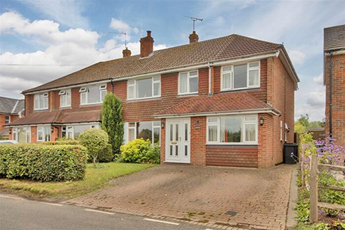 4 Bedroom Property For Sale In Ashes Lane, Hadlow, TN11