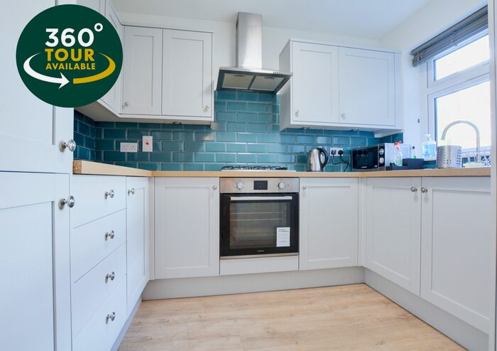 2 Bedroom Flat To Rent In The Albany, Stoneygate, Leicester, LE2