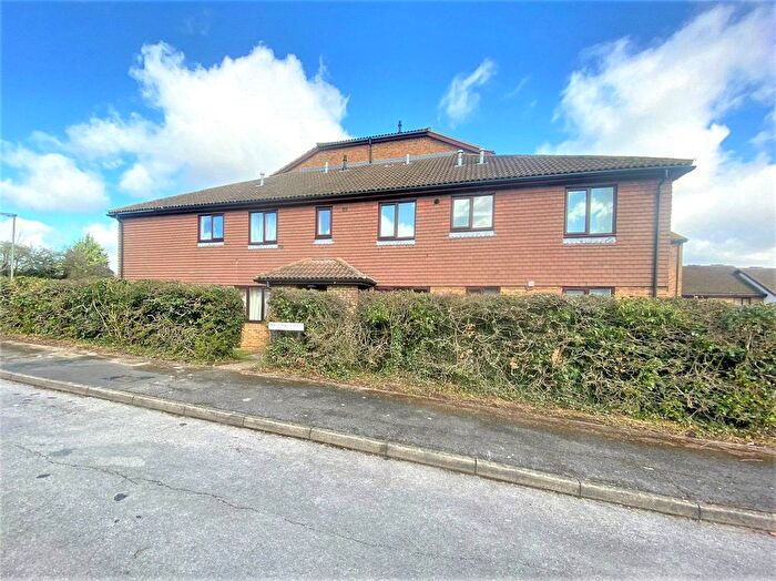 1 Bedroom Flat To Rent In Kingfisher Court, Kingfisher Drive, Guildford, Surrey, GU4