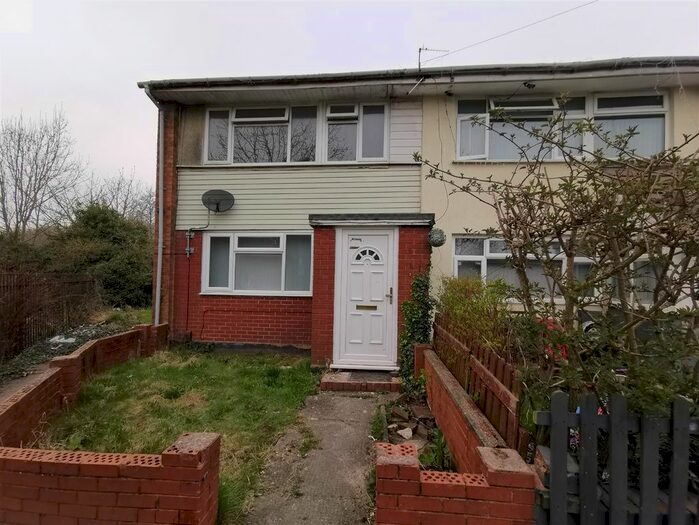 3 Bedroom End Of Terrace House To Rent In Chepstow Road, Walsall, WS3