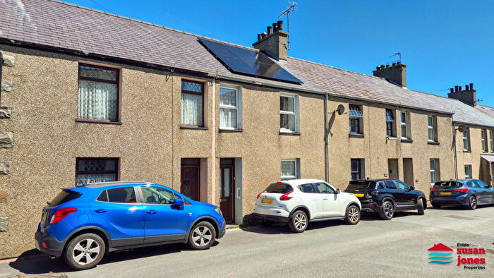 3 Bedroom Terraced House For Sale In Trefor, Caernarfon, LL54