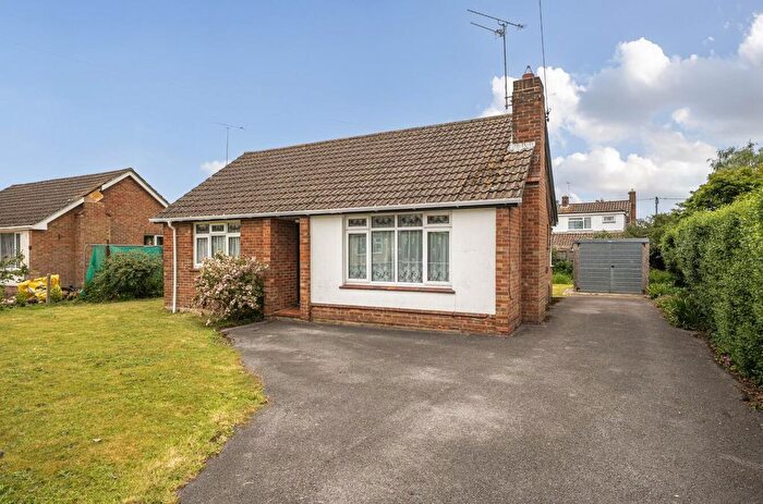 2 Bedroom Detached Bungalow For Sale In Broad Lane, Southampton, SO52
