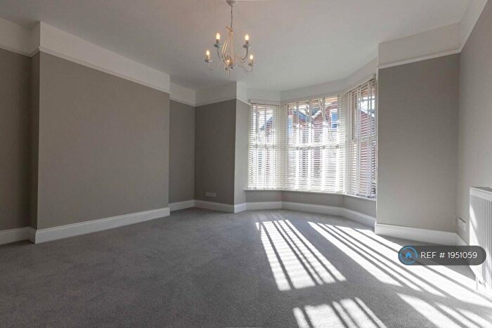 1 Bedroom Flat To Rent In Waverley Grove, Southsea, PO4