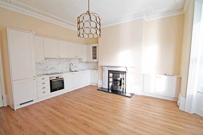 2 Bedroom Flat To Rent In Norton Road, Hove, BN3