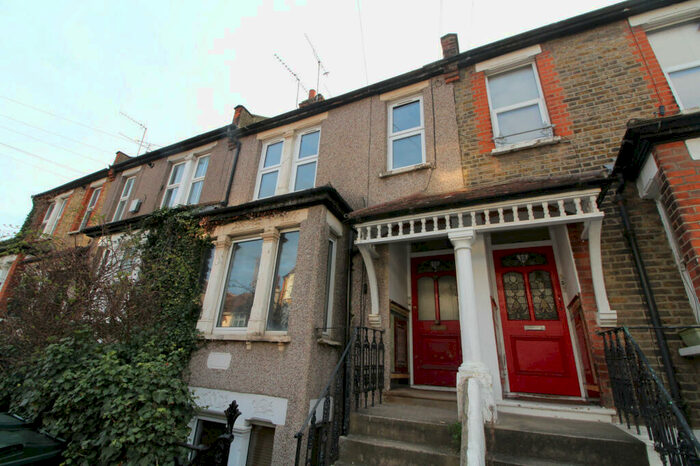 1 Bedroom Flat To Rent In Priory Hill, Dartford, DA1