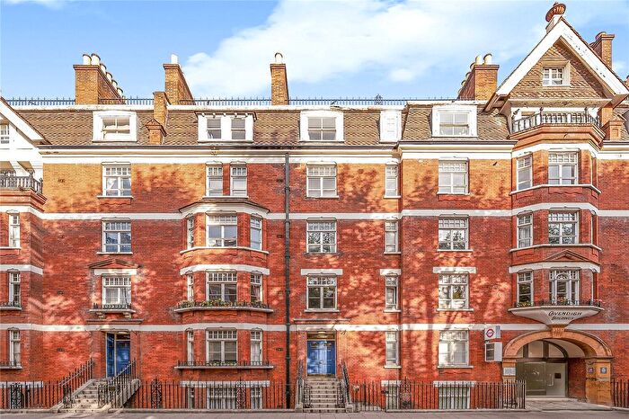 Studio For Sale In Cavendish Buildings, Gilbert Street, W1K
