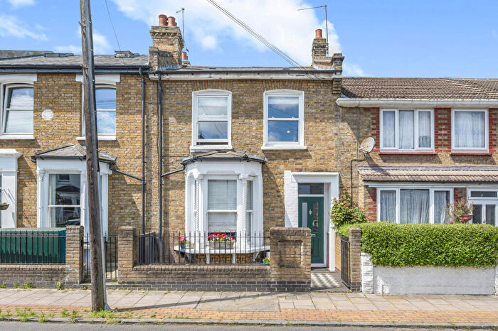 3 Bedroom Terraced House For Sale In Anstey Road, Peckham, London, SE15