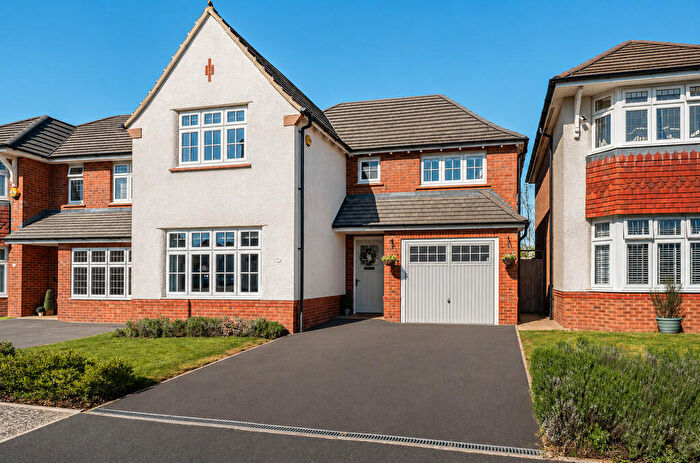 4 Bedroom Detached House For Sale In Ophelia Crescent, Cawston, CV22