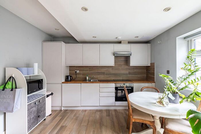 1 Bedroom Property To Rent In Gloucester Road, Emperor House, CR0