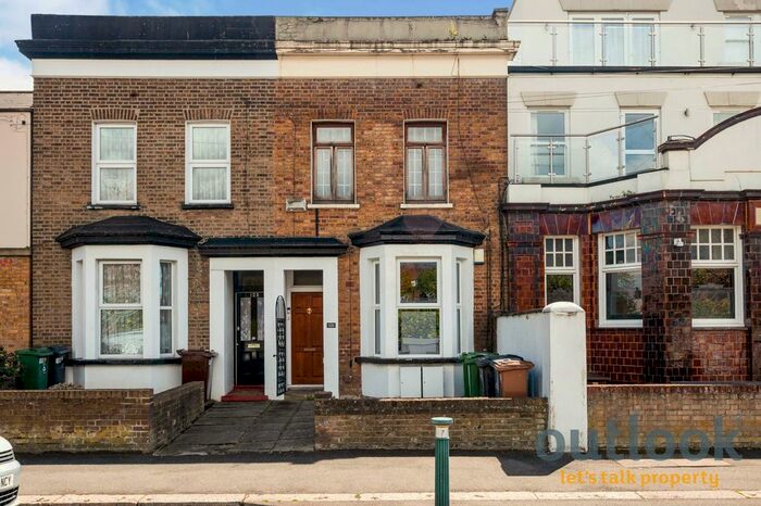 1 Bedroom Flat To Rent In Harrow Road, London, E11