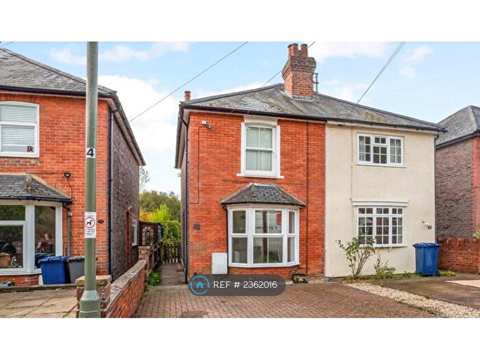 1 Bedroom Flat To Rent In Peperharow Road, Godalming, GU7