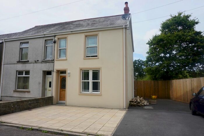 3 Bedroom Semi-Detached House To Rent In Bethesda Road, Tumble, Llanelli, SA14
