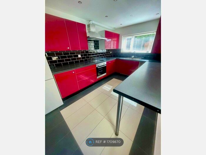 3 Bedroom Terraced House To Rent In Dover Road, Folkestone, CT20