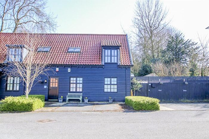 2 Bedroom Apartment For Sale In Smyth Close, Peasenhall, Saxmundham, IP17