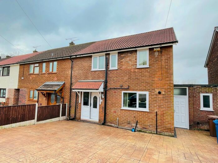 3 Bedroom Semi-Detached House To Rent In Pembry Close, Stockport, SK5