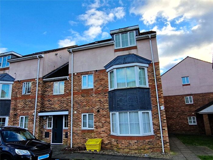2 Bedroom Flat To Rent In Hawthorn Close, Newcastle Upon Tyne, NE15