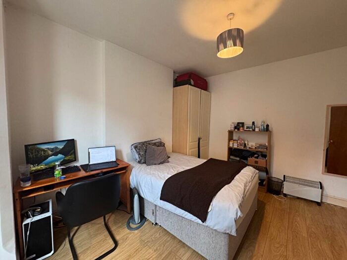 5 Bedroom Semi-Detached House To Rent In Willoughby Avenue, Nottingham, Nottinghamshire, NG7