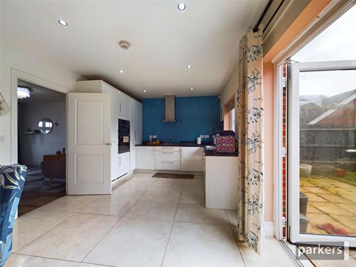 4 Bedroom Detached House For Sale In Messenger Road, Woodley, Reading, Berkshire, RG5