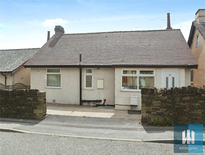 2 Bedroom Bungalow To Rent In Yews Hill Road, Lockwood, Huddersfield, HD1