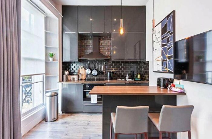 Apartment To Rent In Oakley Square, Mornington Crescent, Euston, Camden, London, NW1