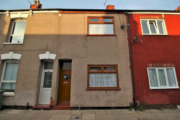 3 Bedroom Terraced House To Rent In Duke Street, Grimsby, South Humberside, DN32