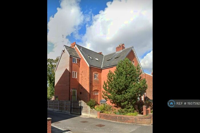 2 Bedroom Flat To Rent In Norwood Road, Manchester, M32