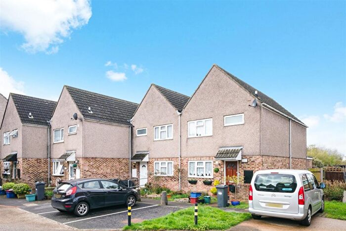 3 Bedroom Terraced House To Rent In Dickenson Road, Feltham, TW13