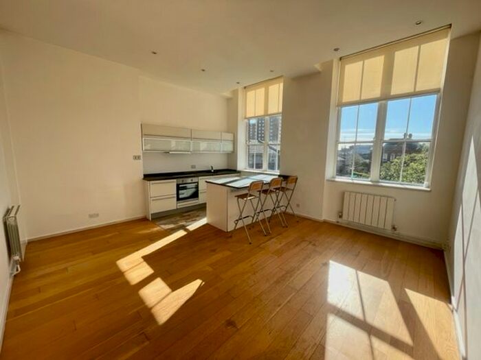 2 Bedroom Flat To Rent In Richmond Terrace, Brighton, BN2