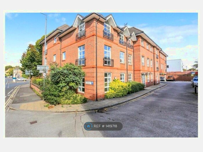 3 Bedroom Flat To Rent In Fawcett Street, York, YO10