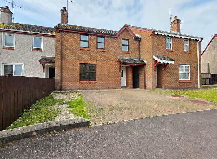 3 Bedroom TownHouse For Sale In Drumbawn Close, Enniskillen, BT74